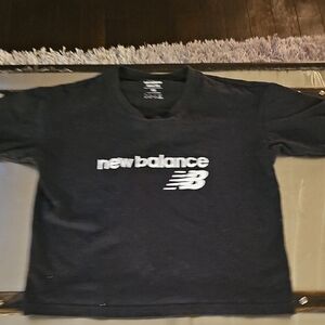 Xs Womans Cropped New Balance Kids Tee in Black